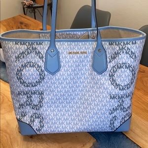 Michael Kors Large Tote Purse with white bag